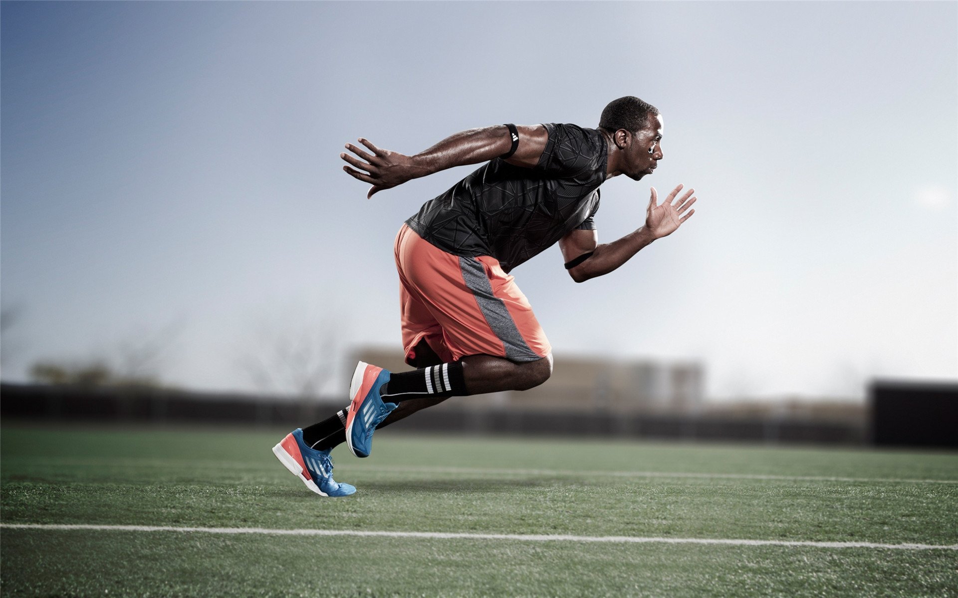 巴黎伤病潮席卷全线受创登贝莱阿什拉夫双双缺阵引发球队变局