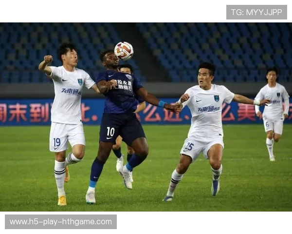 球员被拍与经纪人夜谈，合同细节或将有大动作