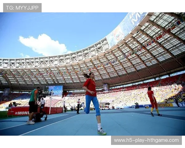 游泳赛场“闪电突破”刷新赛季最好成绩 游泳赛场“闪电突破”刷新赛季最好成绩